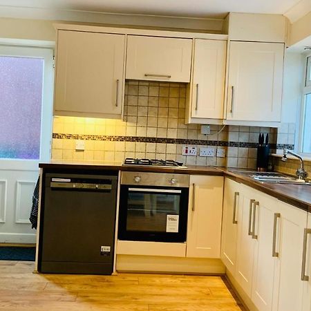 Homely Detached 3 Bedroom House Near Sheffield Rotherham Buitenkant foto